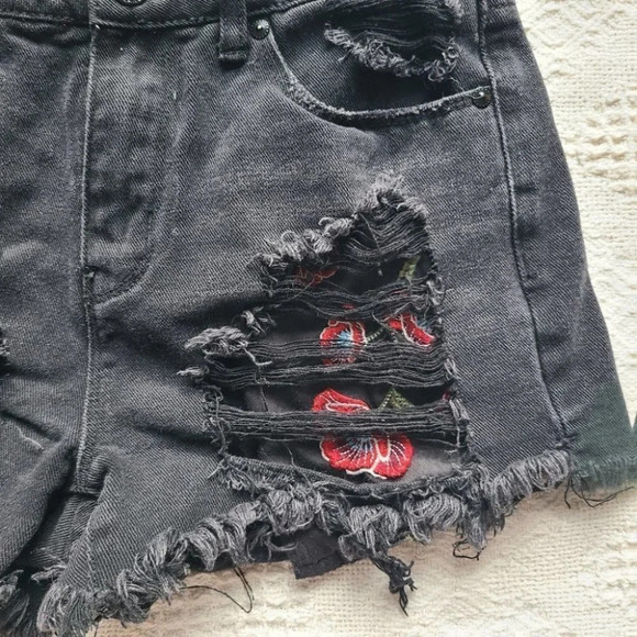 Dex, Distressed Cutoffs with Peekaboo Rose Embroidered  Pockets - Picture 4 of 8